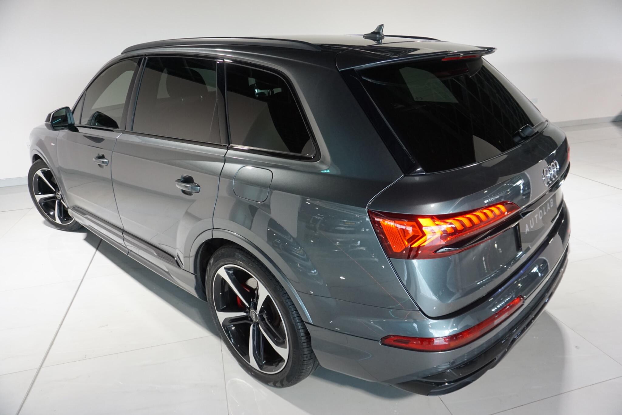 Audi Q7 3.0 TFSIe V6 55 Black Edition SUV 5dr Petrol Plug-in Hybrid Tiptronic quattro Euro 6 (s/s) 17.9kWh (381 ps)